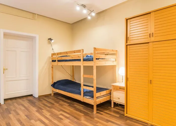 Charming Spacious 3 Bedroom In Old Town Ryga