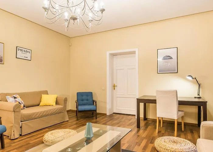 Charming Spacious 3 Bedroom In Old Town 公寓 *