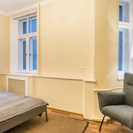 Charming Spacious 3 Bedroom In Old Town