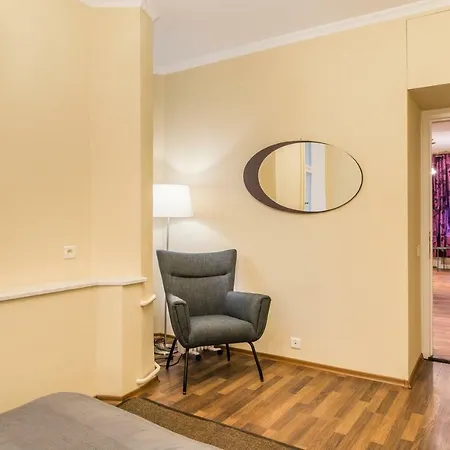 Charming Spacious 3 Bedroom In Old Town * Riga