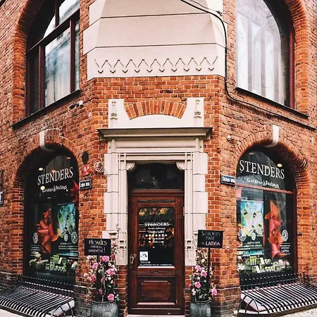 Charming Spacious 3 Bedroom In Old Town Lejlighed