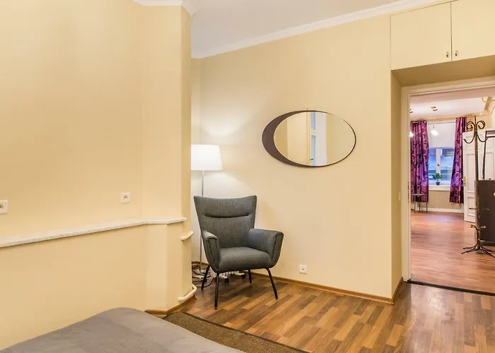 Charming Spacious 3 Bedroom In Old Town * Riga